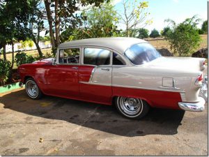 IMG 7955 thumb 300x225 - Старые автомобили на Кубе