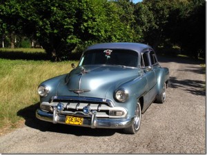 IMG 8275 thumb 300x225 - Старые автомобили на Кубе